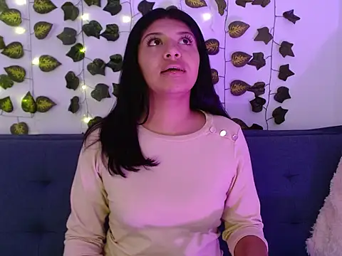 melanie 18  online show from 06/03/26, 10:36