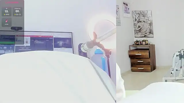 Snapshot of Sieena__ chatting on 07/12/26, 08:59 Sieena online show from 07/12/26, 08:59