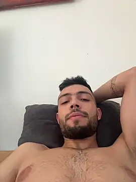 Snapshot of Z-man- chatting on 06/06/26, 07:35 Z-man- online show from 06/06/26, 07:35