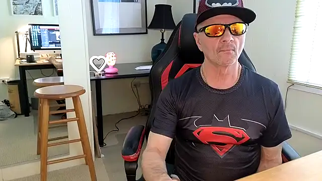 Snapshot of hotdadbod chatting on 02/20/25, 09:20 hotdadbod online show from 02/20/25, 09:20