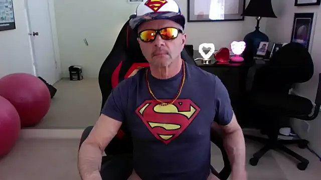 Snapshot of hotdadbod chatting on 02/24/25, 09:30 hotdadbod online show from 02/24/25, 09:30