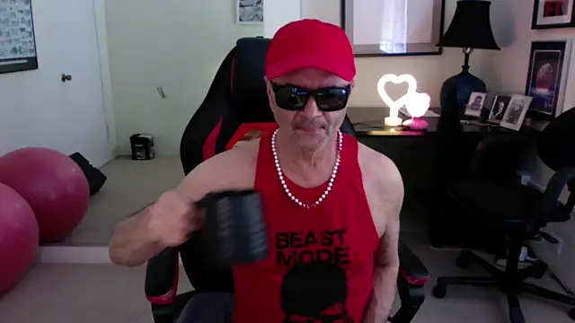 Snapshot of hotdadbod chatting on 02/26/25, 09:42 hotdadbod online show from 02/26/25, 09:42
