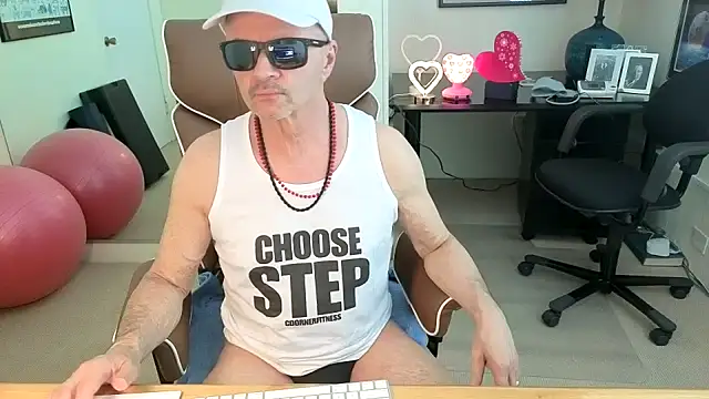 hotdadbod online show from 02/12/26, 09:36