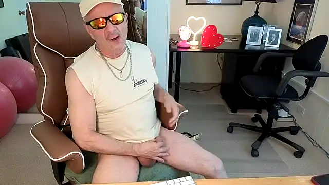 hotdadbod online show from 01/16/26, 09:52