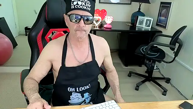 Snapshot of hotdadbod chatting on 09/18/25, 08:45 hotdadbod online show from 09/18/25, 08:45