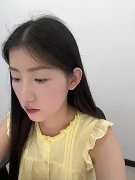 Snapshot of Mina_168 chatting on 06/27/26, 05:24 Mina 168 online show from 06/27/26, 05:24