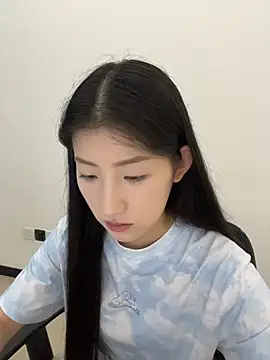 Snapshot of Mina_168 chatting on 07/05/26, 05:58 Mina 168 online show from 07/05/26, 05:58