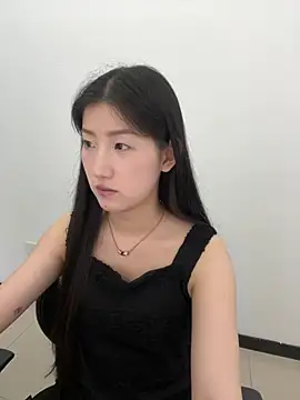 Snapshot of Mina_168 chatting on 06/25/26, 05:12 Mina 168 online show from 06/25/26, 05:12