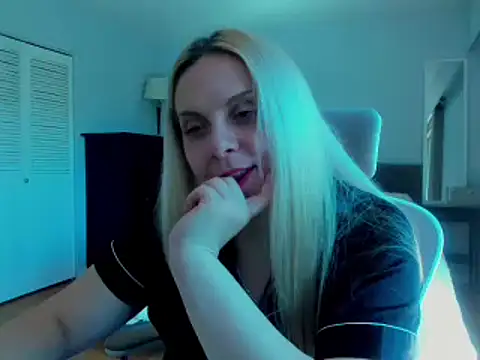 Snapshot of Laviora chatting on 05/31/26, 11:38 Laviora online show from 05/31/26, 11:38