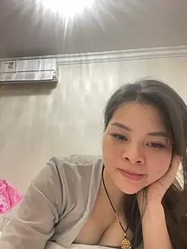 Snapshot of Lucky_xiao chatting on 07/15/26, 05:42 Lucky xiao online show from 07/15/26, 05:42
