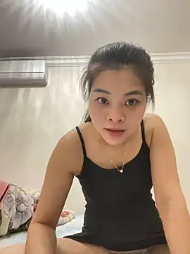 Snapshot of Lucky_xiao chatting on 05/28/26, 12:18 Lucky xiao online show from 05/28/26, 12:18