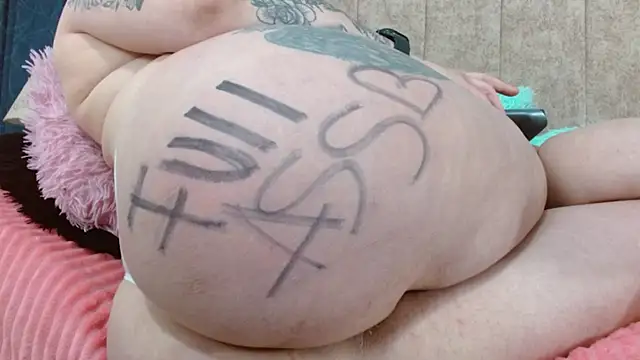 Melanie Messy Nasty online show from 05/25/26, 08:18