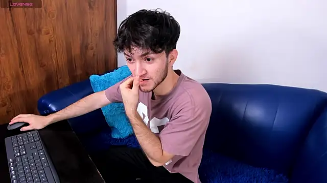 kavencastro online show from 05/26/26, 05:05