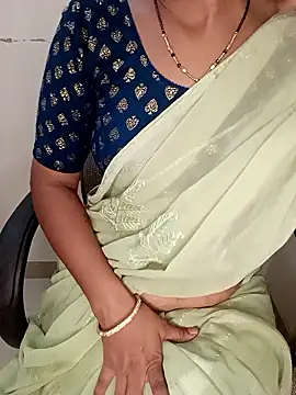 Snapshot of saina_baby chatting on 06/19/26, 05:24 saina baby online show from 06/19/26, 05:24