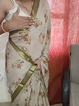 Snapshot of saina_baby chatting on 06/16/26, 05:40 saina baby online show from 06/16/26, 05:40