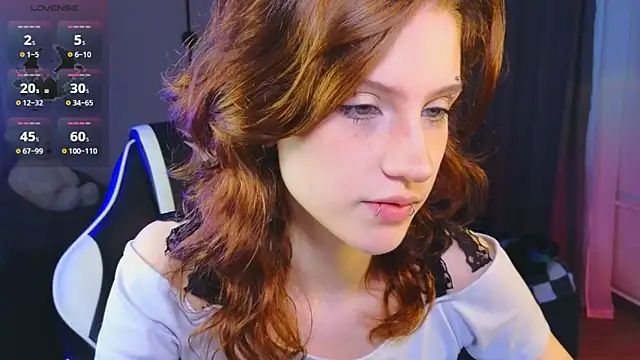 Snapshot of vampi_queen chatting on 06/21/26, 06:36 vampi queen online show from 06/21/26, 06:36