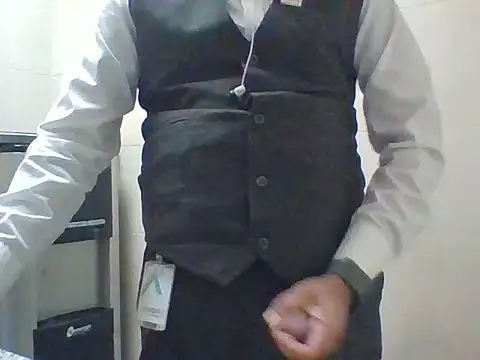 RAINBOWONE online show from 05/19/26, 02:29