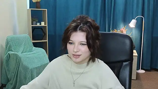 AlesiaPeasel online show from 05/15/26, 09:07