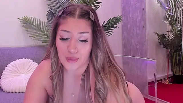 VivianneNicole online show from 05/18/26, 08:02