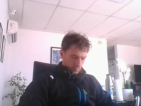 Snapshot of sebasevi chatting on 05/21/26, 02:36 sebasevi online show from 05/21/26, 02:36