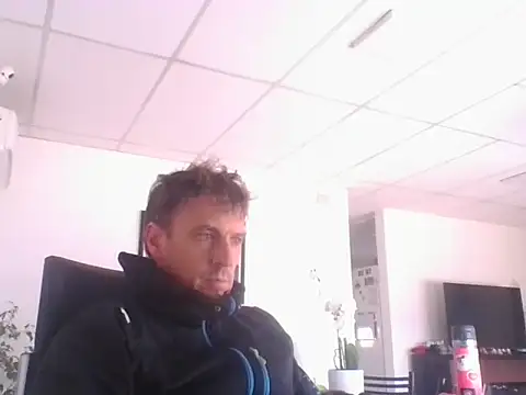 Snapshot of sebasevi chatting on 05/19/26, 02:13 sebasevi online show from 05/19/26, 02:13