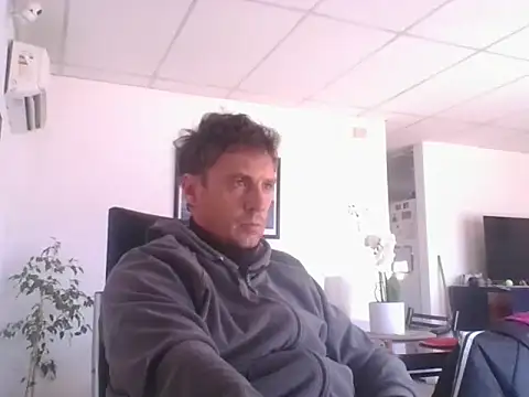 Snapshot of sebasevi chatting on 05/18/26, 01:49 sebasevi online show from 05/18/26, 01:49
