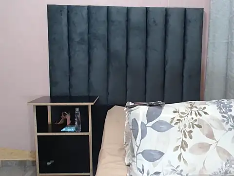 Snapshot of ORCHIDAFRICAx chatting on 05/27/26, 11:23 ORCHIDAFRICAx online show from 05/27/26, 11:23