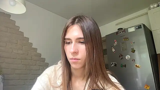 Snapshot of ZaraGuyette chatting on 07/06/26, 03:03 ZaraGuyette online show from 07/06/26, 03:03