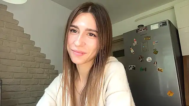 Snapshot of ZaraGuyette chatting on 07/07/26, 07:23 ZaraGuyette online show from 07/07/26, 07:23
