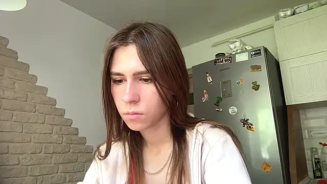 Snapshot of ZaraGuyette chatting on 06/04/26, 07:46 ZaraGuyette online show from 06/04/26, 07:46