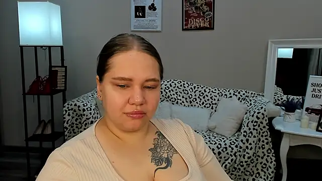 DianaKristol online show from 05/17/26, 05:35