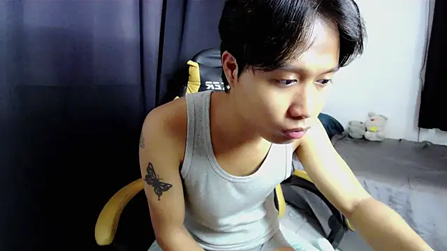Snapshot of caspian_cum chatting on 06/27/26, 01:44 caspian cum online show from 06/27/26, 01:44