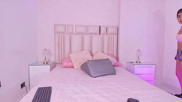 Snapshot of mia_velvett_ chatting on 07/07/26, 11:58 mia velvett online show from 07/07/26, 11:58