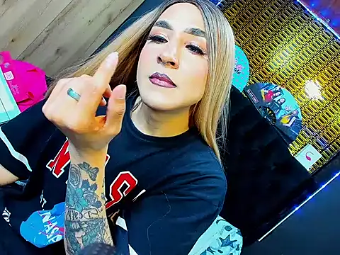 Georgina giio  online show from 05/16/26, 03:38