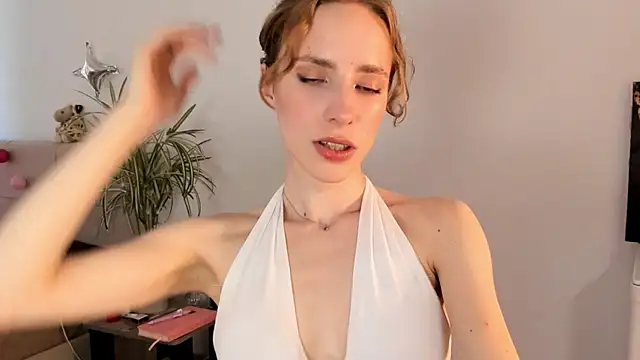 Snapshot of imogensy chatting on 06/12/26, 02:15 imogensy online show from 06/12/26, 02:15