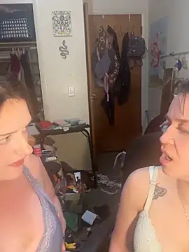 Daintydaisy2004 online show from 05/24/26, 07:41