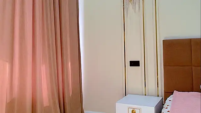 lalisabrown online show from 05/30/26, 10:43