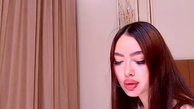 maddie perezz online show from 05/24/26, 07:36