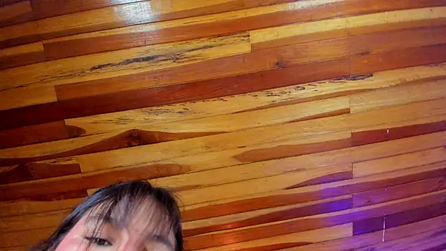 Snapshot of naomy_ruiz_ chatting on 05/21/26, 12:46 naomy ruiz online show from 05/21/26, 12:46