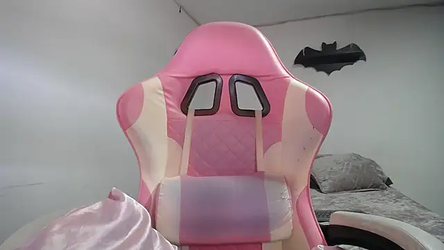 Snapshot of LiLuciana chatting on 07/08/26, 01:56 LiLuciana online show from 07/08/26, 01:56