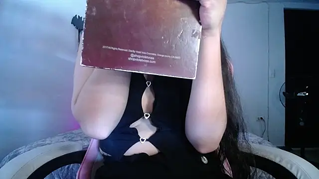 Snapshot of LiLuciana chatting on 07/07/26, 02:09 LiLuciana online show from 07/07/26, 02:09