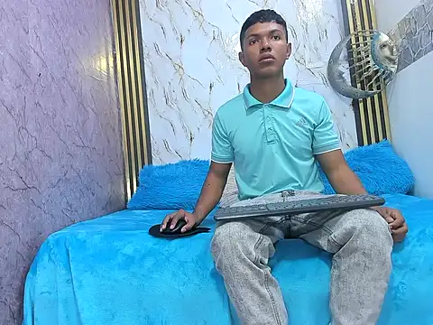 lonjitas twink hot online show from 05/19/26, 01:51