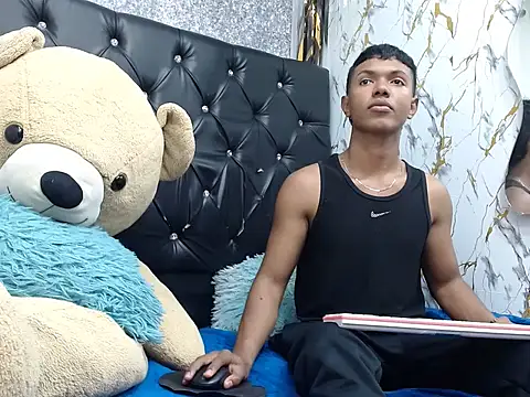 lonjitas twink hot online show from 05/20/26, 07:44