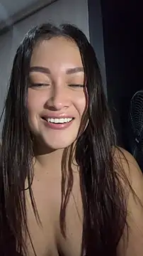 Snapshot of Tatiana123_ chatting on 05/15/26, 05:05 Tatiana123 online show from 05/15/26, 05:05