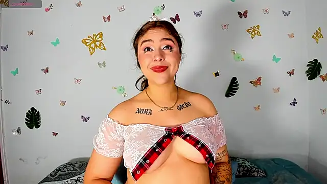 charlotterosse01 online show from 05/18/26, 12:33