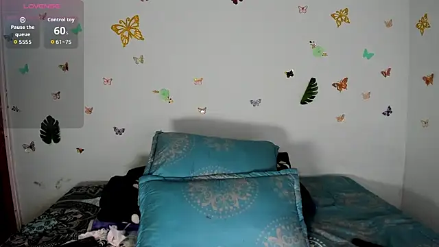 charlotterosse01 online show from 05/28/26, 12:18