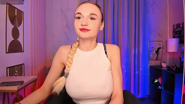 Mila  Lux online show from 07/10/26, 09:04