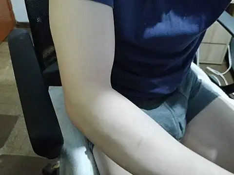 Snapshot of Dan_Hottie chatting on 05/12/26, 10:16 Dan Hottie online show from 05/12/26, 10:16