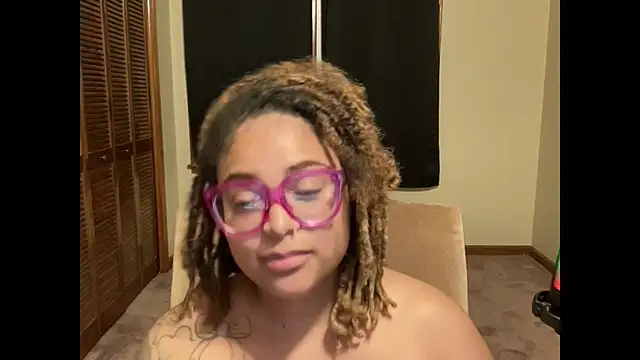 FaeAfterDark online show from 06/25/26, 05:12