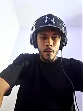 Snapshot of boyzac_ chatting on 06/03/26, 12:55 boyzac online show from 06/03/26, 12:55